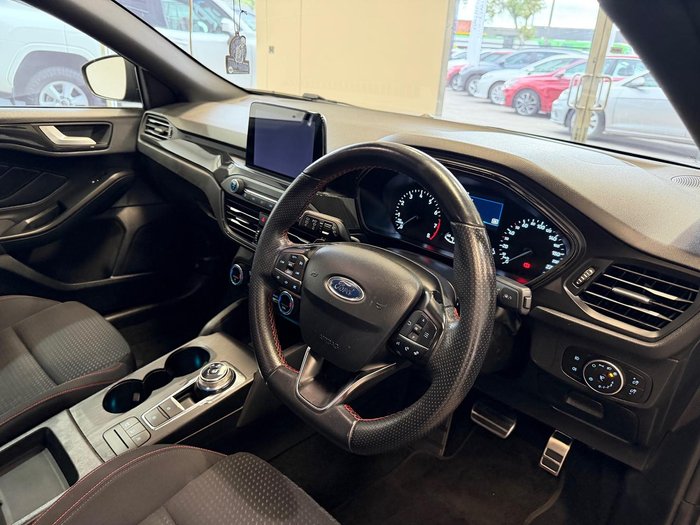 2019 Ford Focus ST-Line