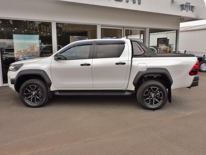 2023 Toyota Hilux Rogue