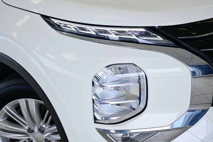 2024 Mitsubishi Outlander LS