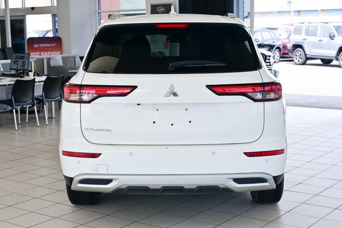2024 Mitsubishi Outlander LS