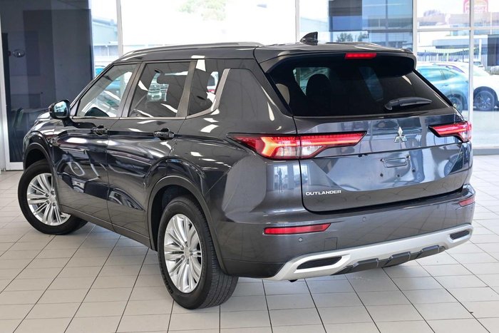 2024 Mitsubishi Outlander LS