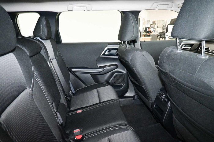 2024 Mitsubishi Outlander LS