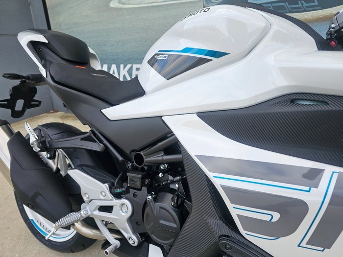 2026 CFMOTO 450 SR ABS White