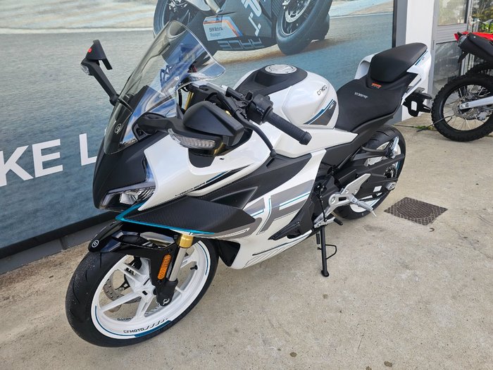 2026 CFMOTO 450 SR ABS White