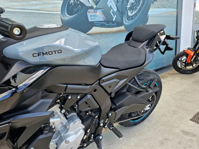 2026 CFMOTO 675 NK GREY
