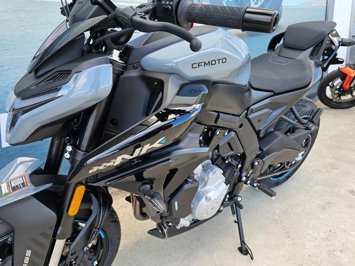 2026 CFMOTO 675 NK GREY