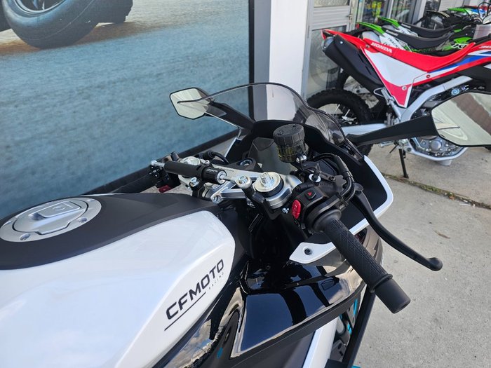2026 CFMOTO 675 SR-R White