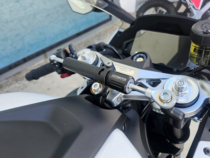 2026 CFMOTO 675 SR-R White