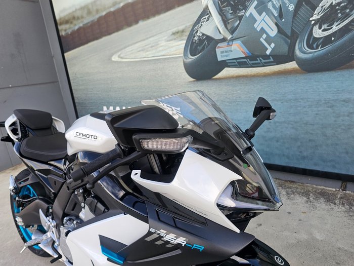 2026 CFMOTO 675 SR-R White