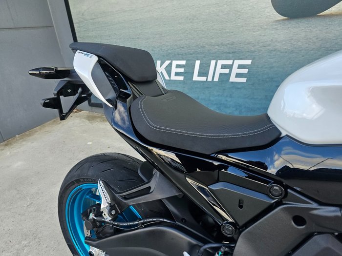 2026 CFMOTO 675 SR-R White