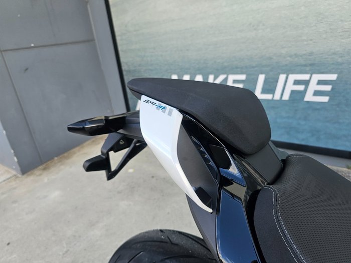 2026 CFMOTO 675 SR-R White