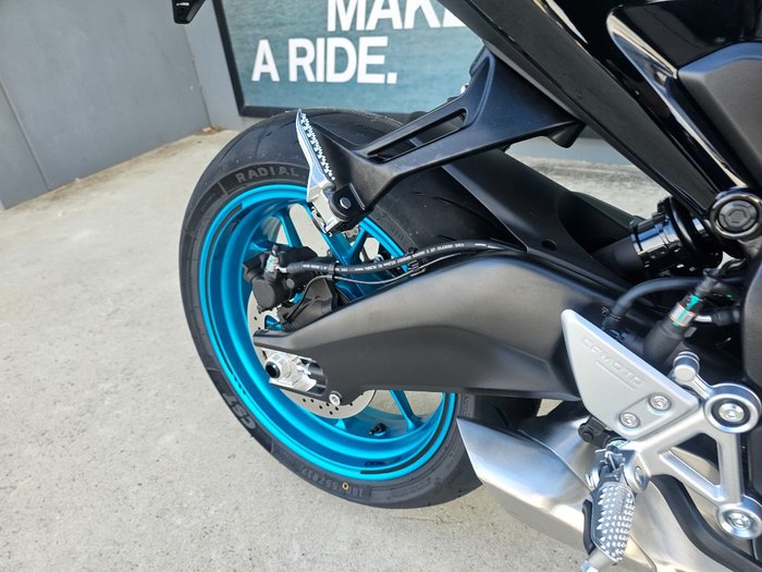 2026 CFMOTO 675 SR-R White