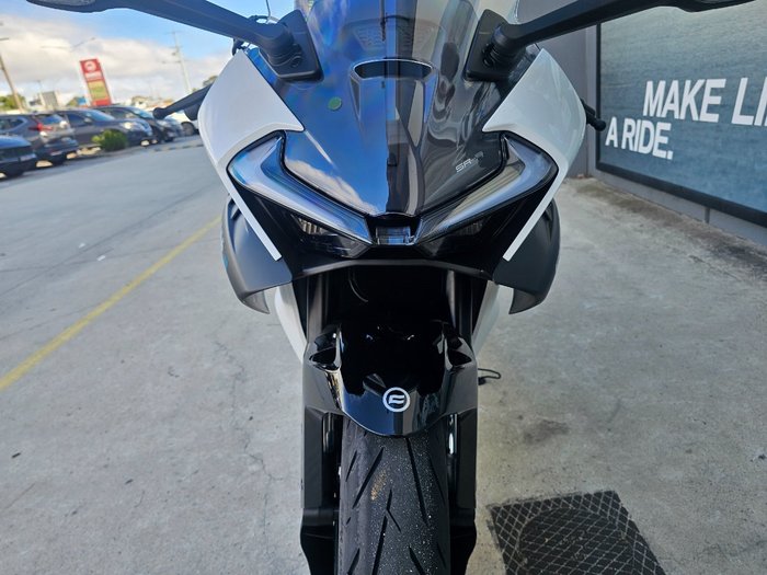 2026 CFMOTO 675 SR-R White