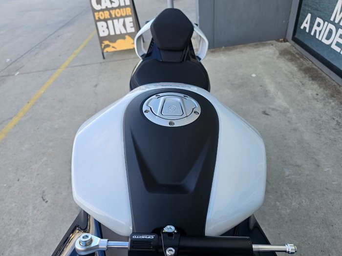 2026 CFMOTO 675 SR-R White