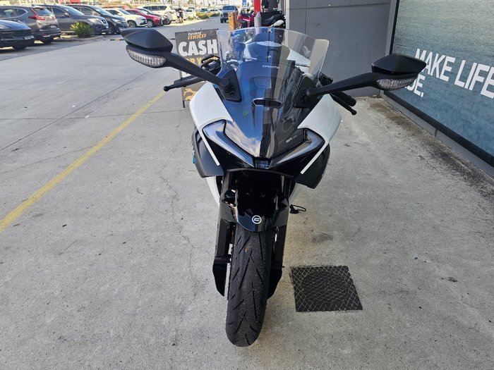 2026 CFMOTO 675 SR-R White