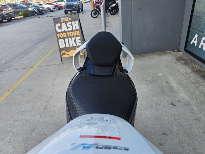 2026 CFMOTO 675 SR-R White