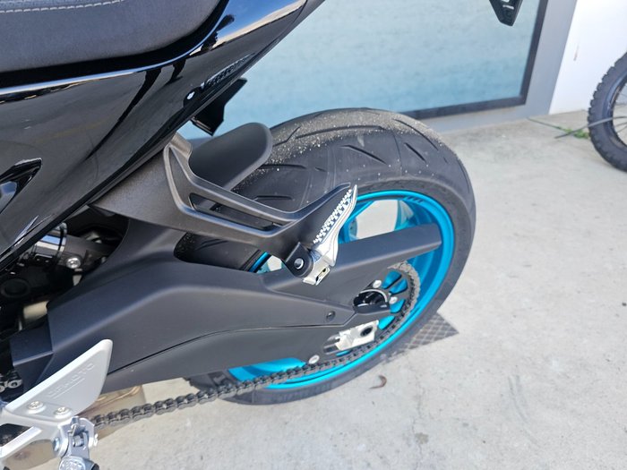 2026 CFMOTO 675 SR-R White