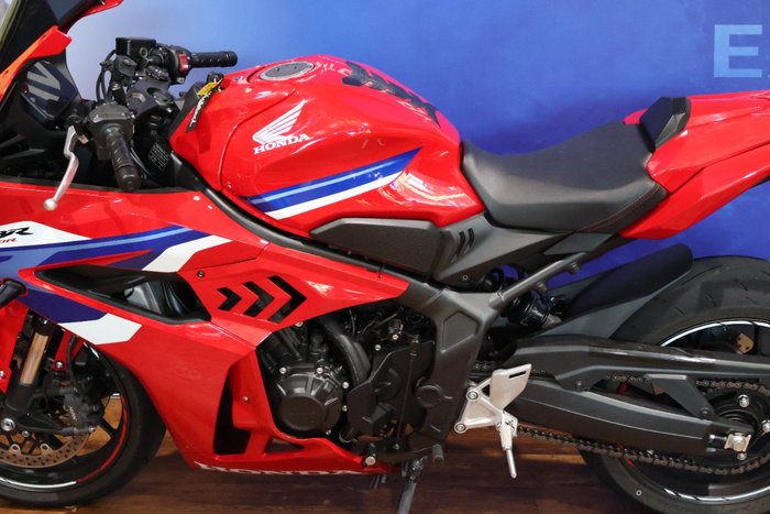 2024 Honda CBR650R Red