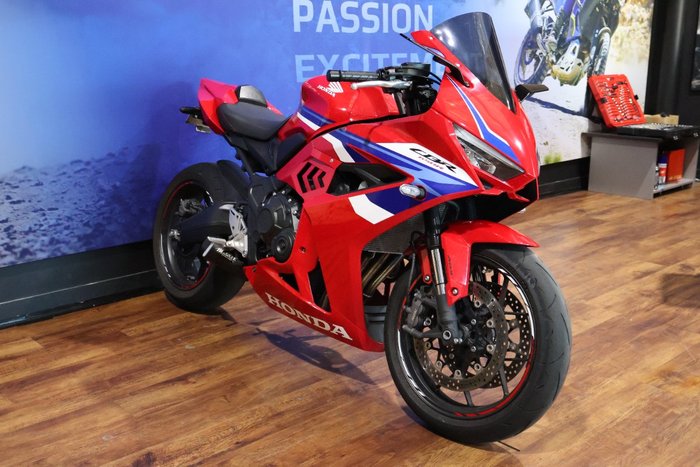 2024 Honda CBR650R Red