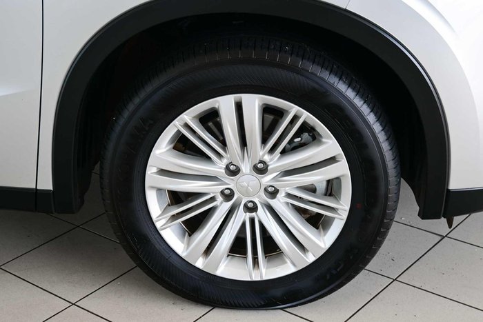2024 Mitsubishi Outlander LS