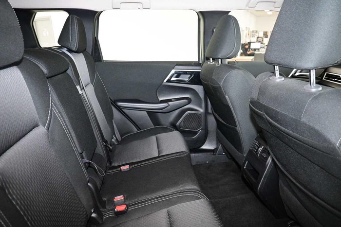 2024 Mitsubishi Outlander LS