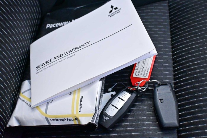 2024 Mitsubishi Outlander LS
