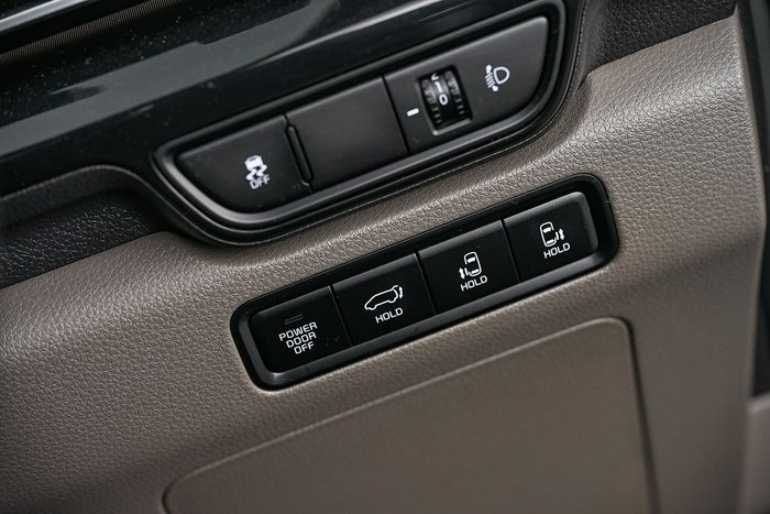 2024 Kia Carnival GT-Line