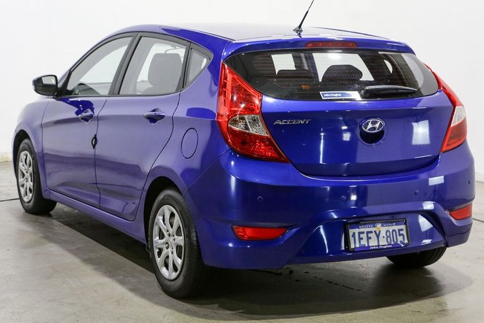 2013 Hyundai Accent Active