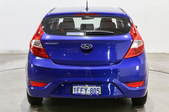 2013 Hyundai Accent Active