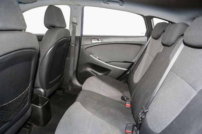 2013 Hyundai Accent Active