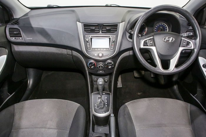 2013 Hyundai Accent Active
