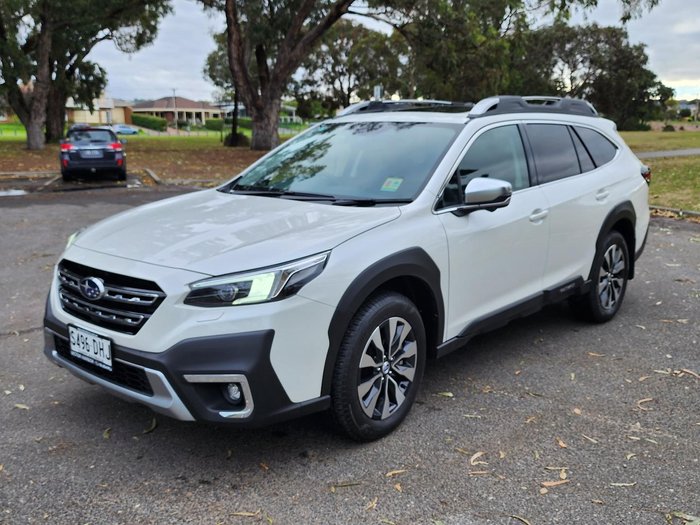 2025 Subaru Outback AWD Touring
