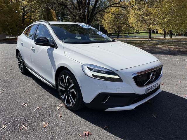 2017 Volvo V40 Cross Country