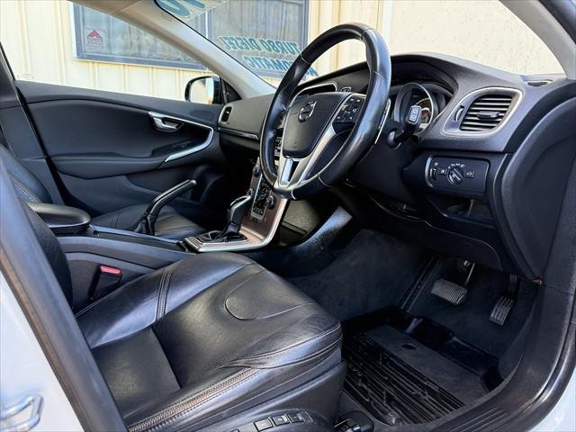 2017 Volvo V40 Cross Country D4 Pro