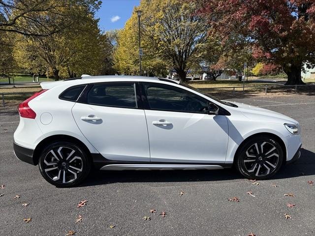 2017 Volvo V40 Cross Country