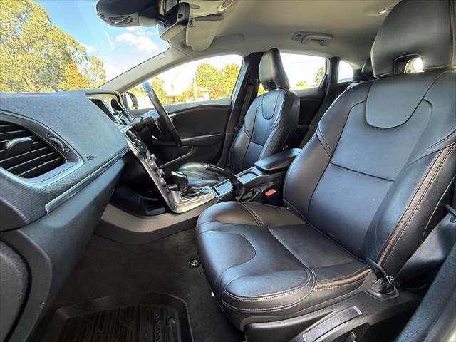 2017 Volvo V40 Cross Country D4 Pro