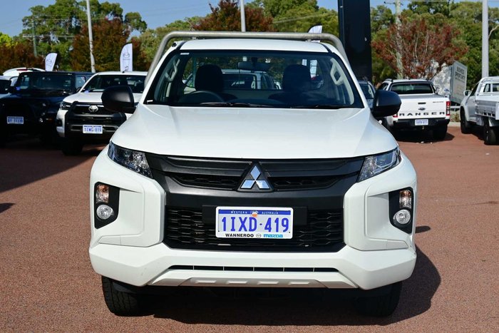 2022 Mitsubishi Triton GLX