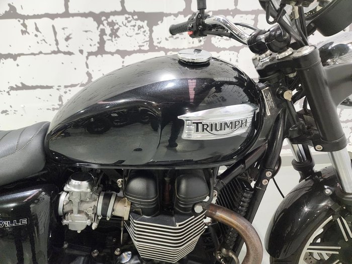 2014 Triumph Bonneville T100 (865cc) Bonneville Black