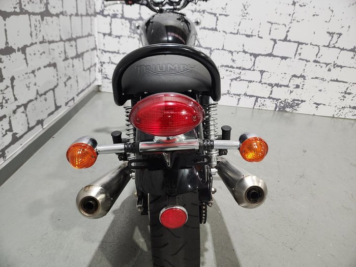 2014 Triumph Bonneville T100 (865cc) Bonneville Black