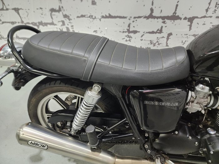 2014 Triumph Bonneville T100 (865cc) Bonneville Black