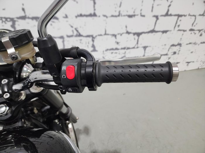 2014 Triumph Bonneville T100 (865cc) Bonneville Black