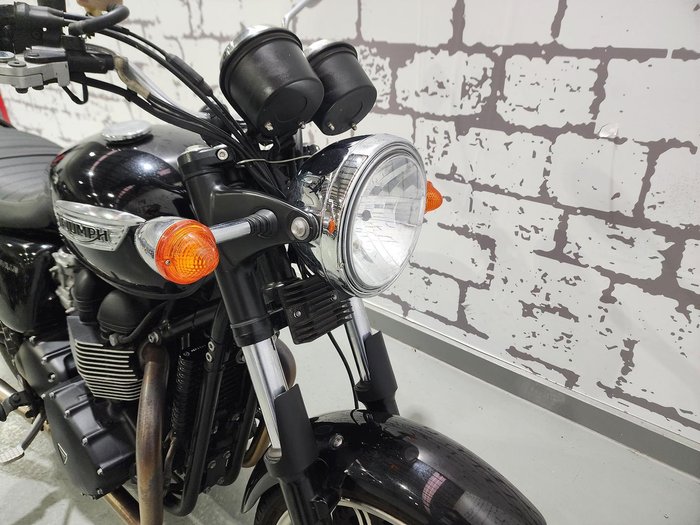 2014 Triumph Bonneville T100 (865cc) Bonneville Black
