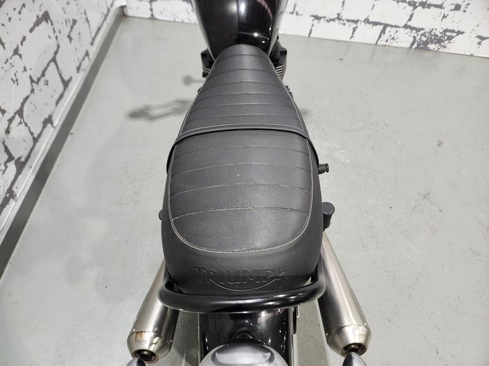2014 Triumph Bonneville T100 (865cc) Bonneville Black