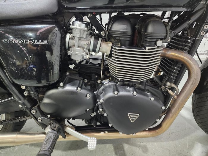 2014 Triumph Bonneville T100 (865cc) Bonneville Black