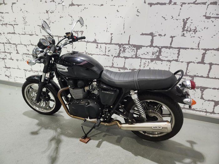 2014 Triumph Bonneville T100 (865cc) Bonneville Black