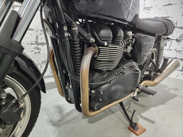 2014 Triumph Bonneville T100 (865cc) Bonneville Black