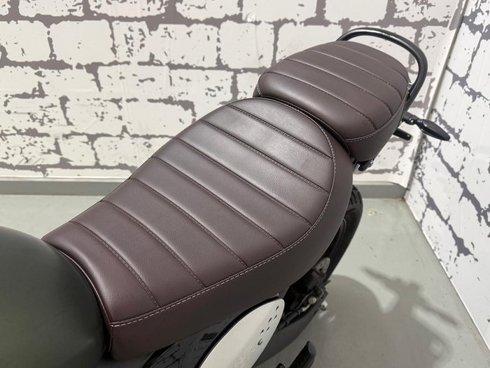 2025 Triumph Scrambler 400 X Scrambler Green