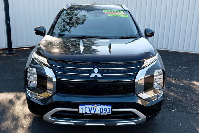 2024 Mitsubishi Outlander Exceed