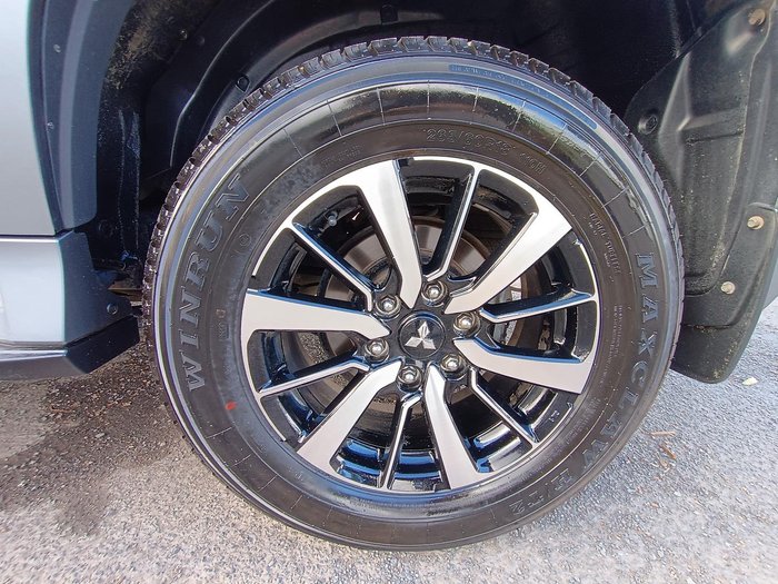 2016 Mitsubishi Pajero Sport GLS