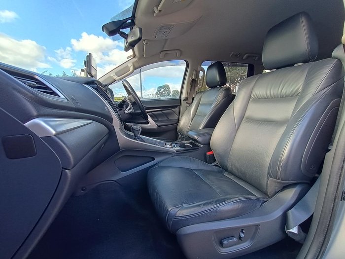 2016 Mitsubishi Pajero Sport GLS